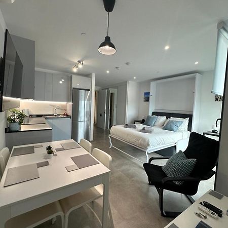 E1 Apartment High Level Sea View غيبرالتار المظهر الخارجي الصورة