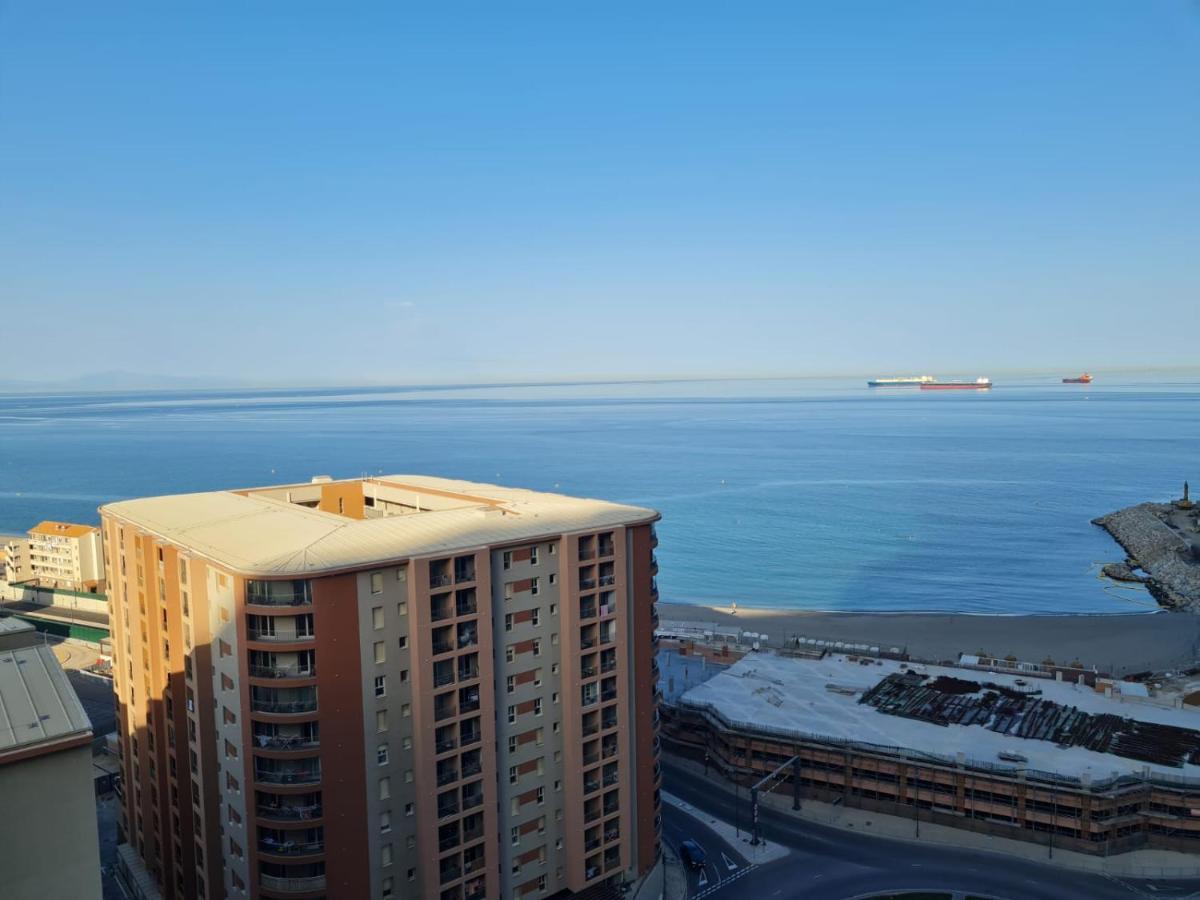 E1 Apartment High Level Sea View غيبرالتار المظهر الخارجي الصورة