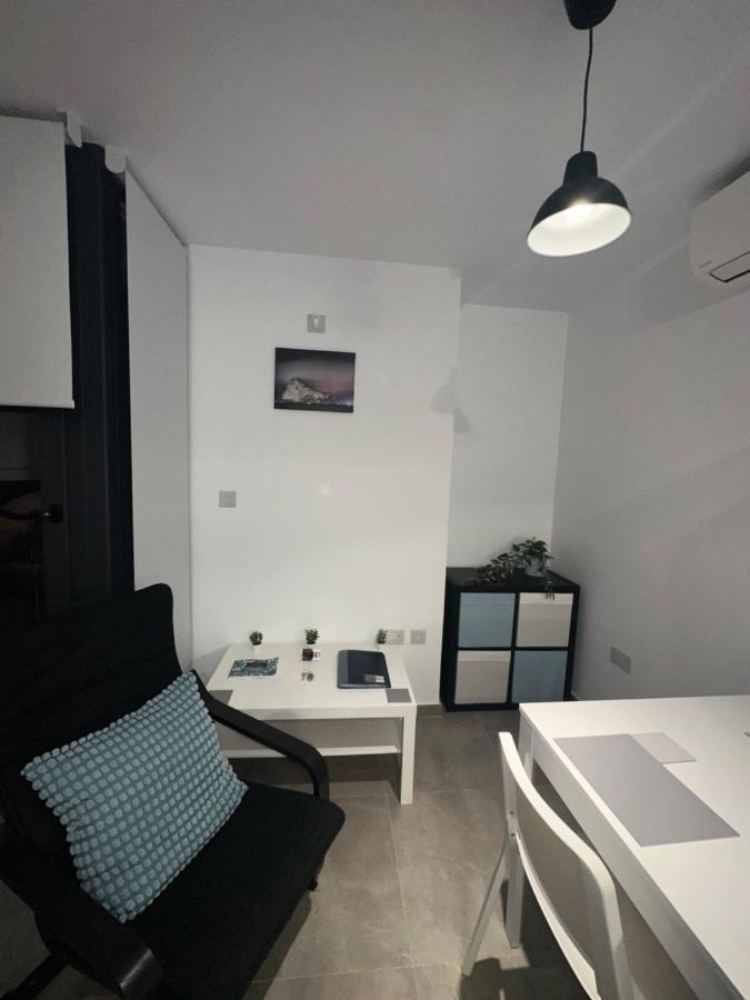 E1 Apartment High Level Sea View غيبرالتار المظهر الخارجي الصورة