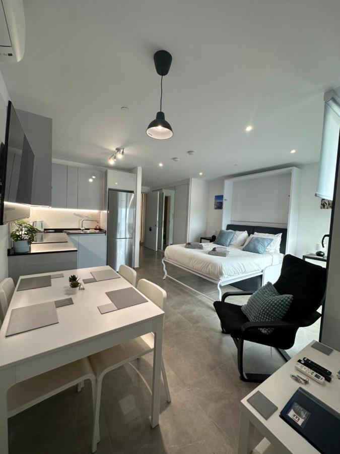 E1 Apartment High Level Sea View غيبرالتار المظهر الخارجي الصورة